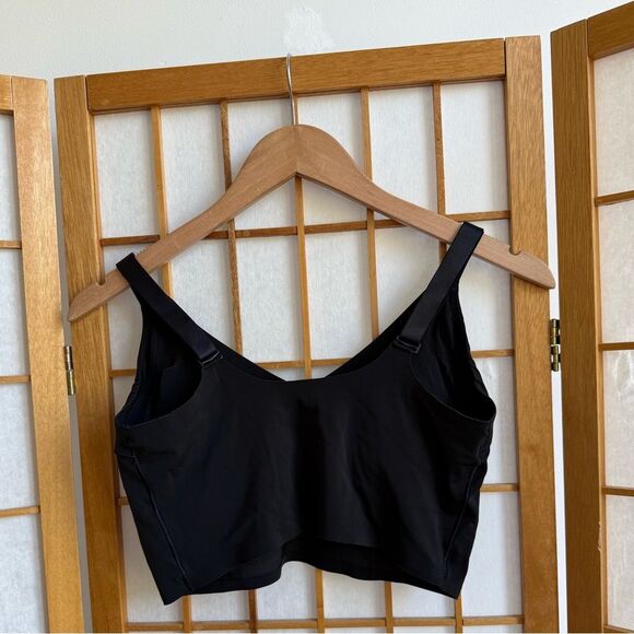 True and Co. True Body Lift Triangle Adjustable Strap Bra in Black | Large - Picture 5 of 8